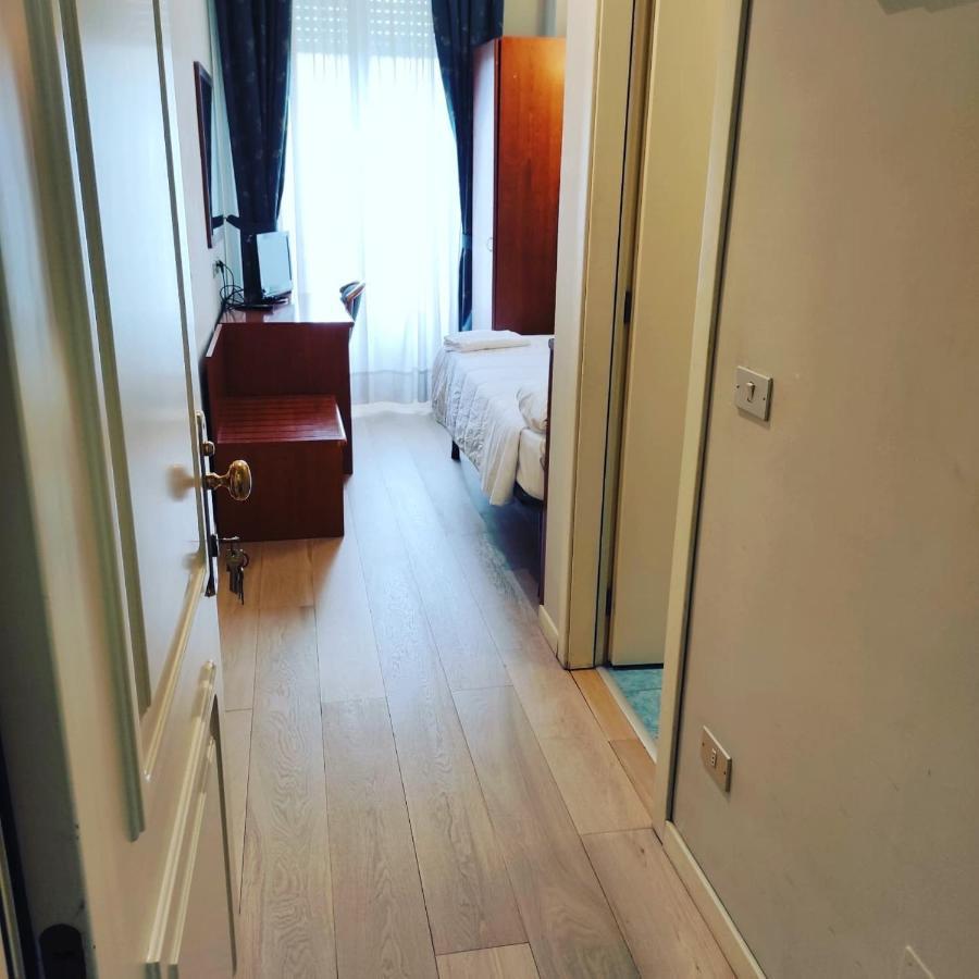Hotel Laura Roma Ngoại thất bức ảnh
