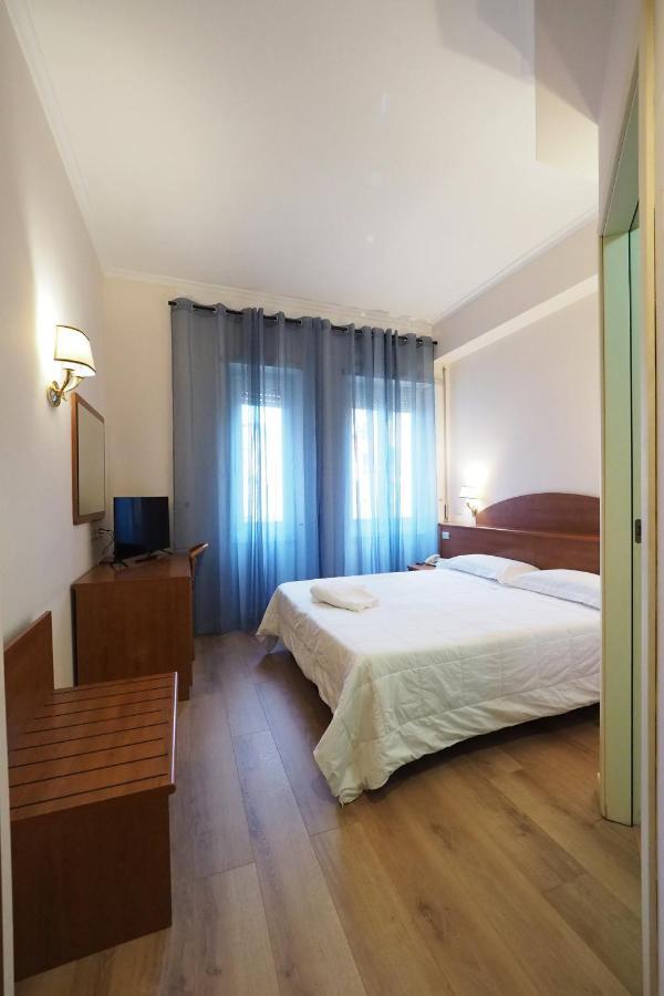 Hotel Laura Roma Ngoại thất bức ảnh