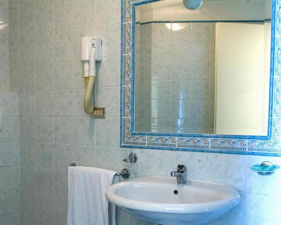 Hotel Laura Roma Ngoại thất bức ảnh