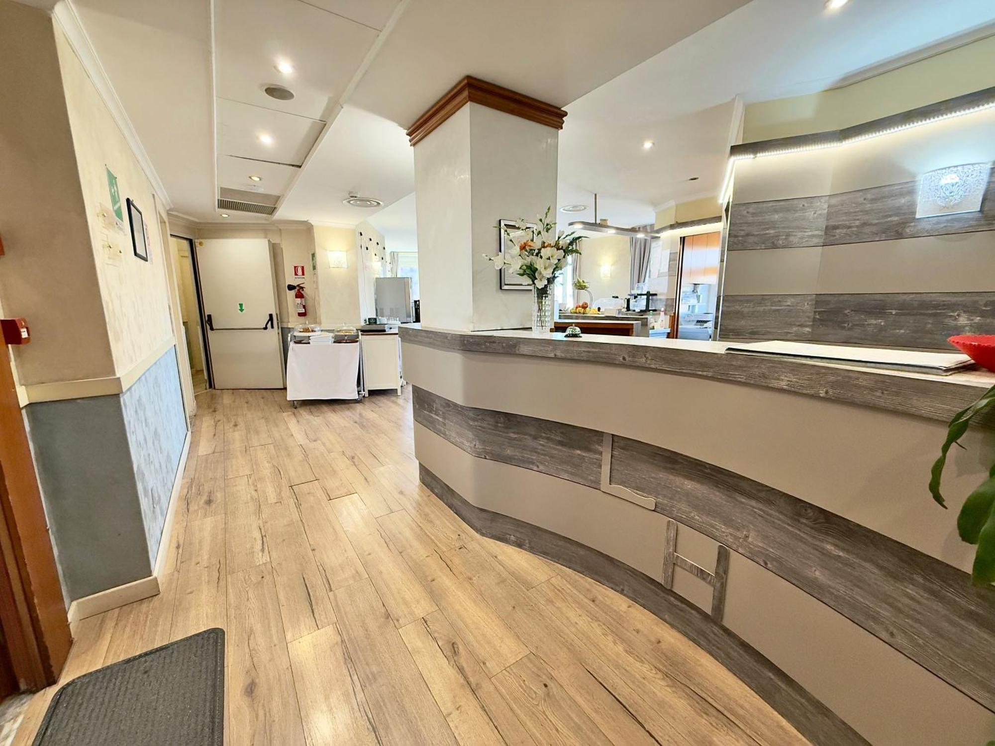 Hotel Laura Roma Ngoại thất bức ảnh